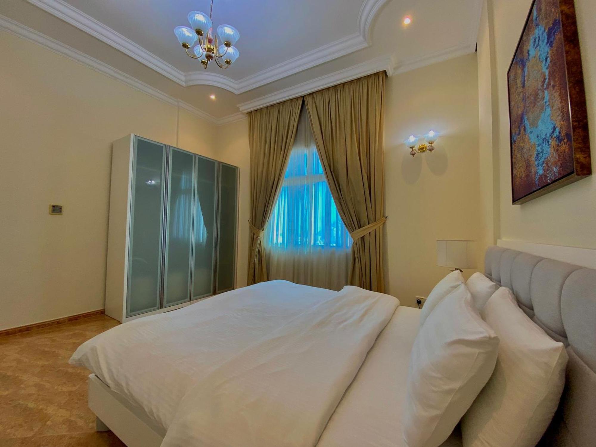 Al Misrea Tower Apartment Manama Exterior foto